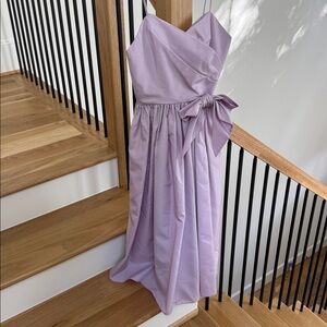 Lilac dress sz3.  Vintage T-length dress made of taffeta poly blend..